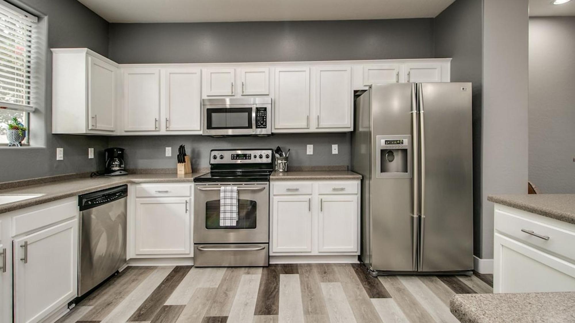 Holiday home 3 Bdrm Townhouse Wgarage In Gated Complex